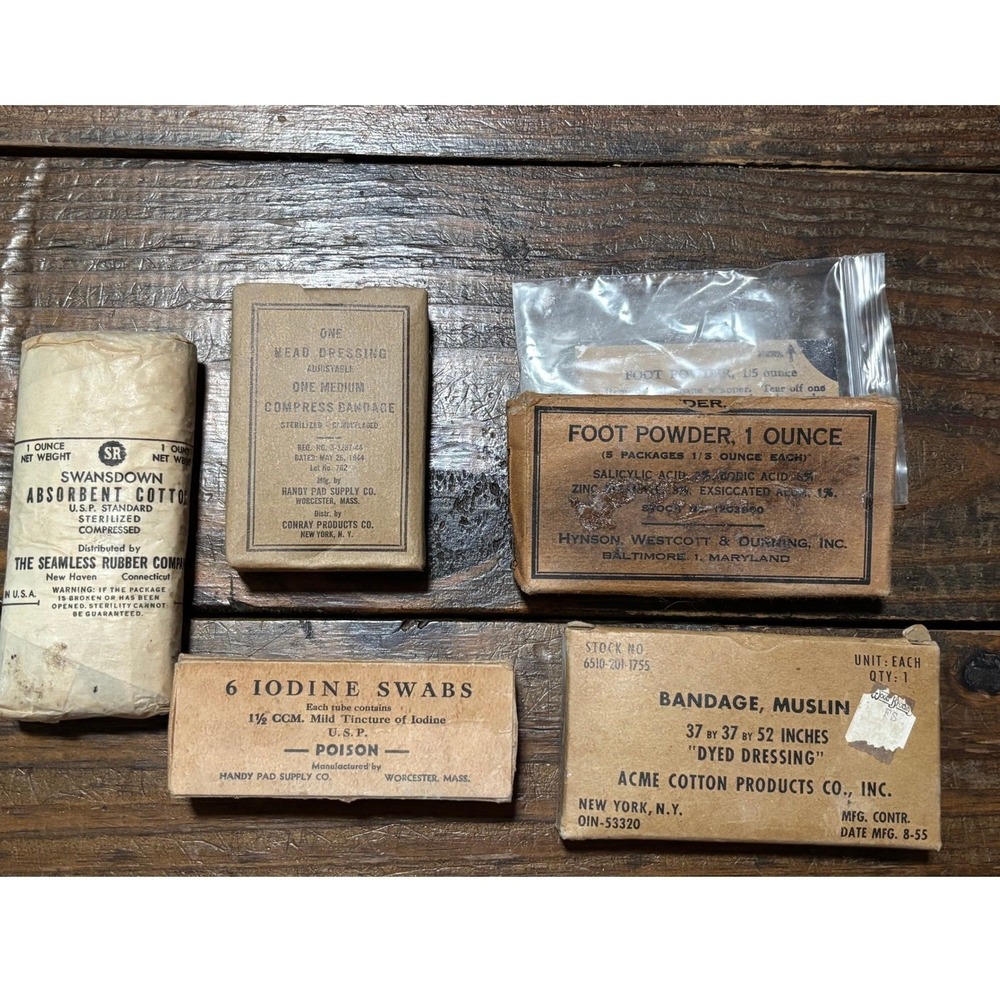 Vintage US Military M15 First Aid Pouch w/ Original Medical Contents 1944-1964